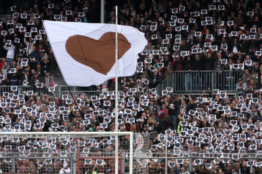 Nord Support-Choreo auf der Nordkurve. Foto: Antje Frohmüller Nord Support-Choreo auf der Nordkurve. Foto: Antje Frohmüller