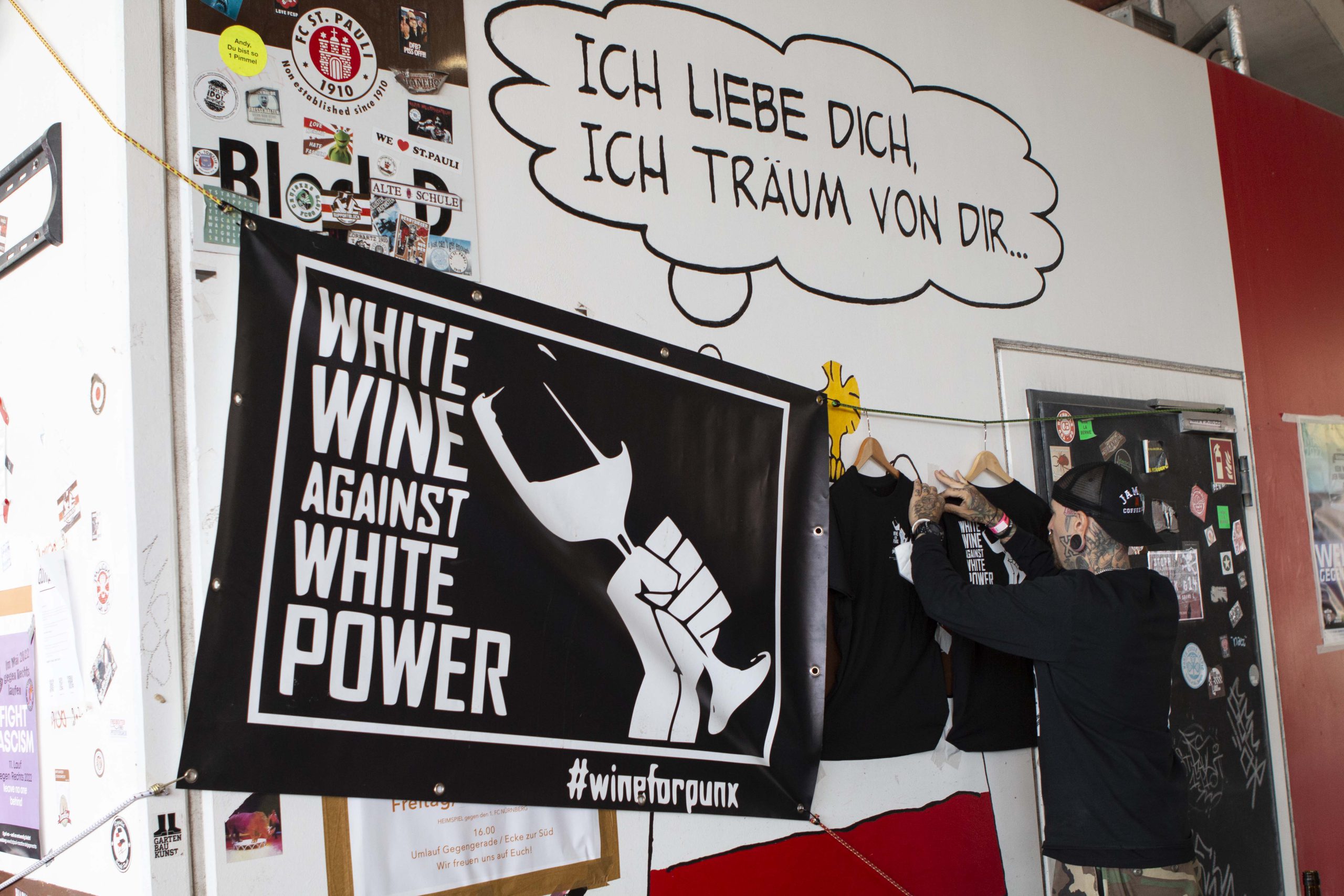 2122_kein_wein_den_faschisten_008