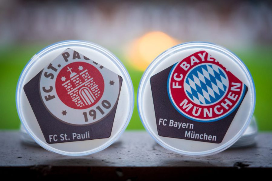 DFB-Pokal-Kugeln aus dem aktuellen Sportstudio FC St. Pauli FC Bayern München 2006