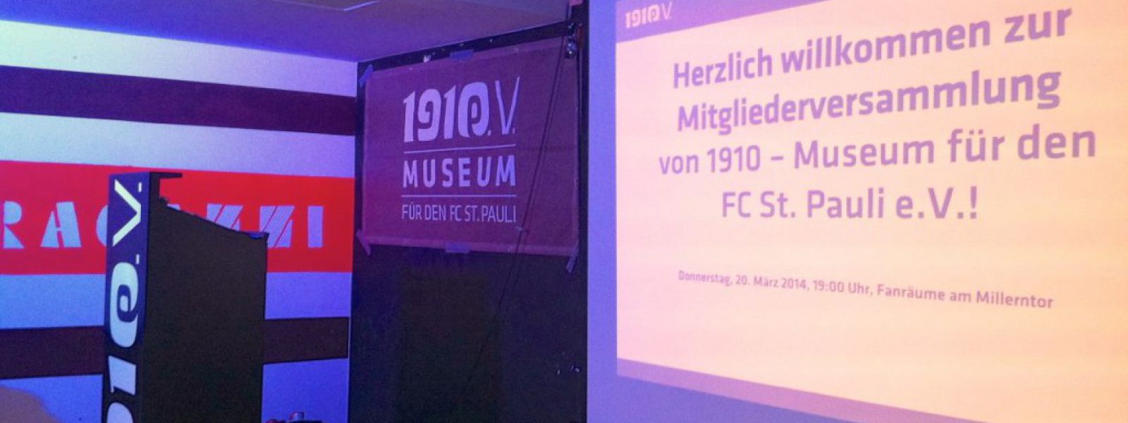 Begrüßung der Mitglieder auf der 1910-JHV Begrüßung der Mitglieder auf der 1910-JHV