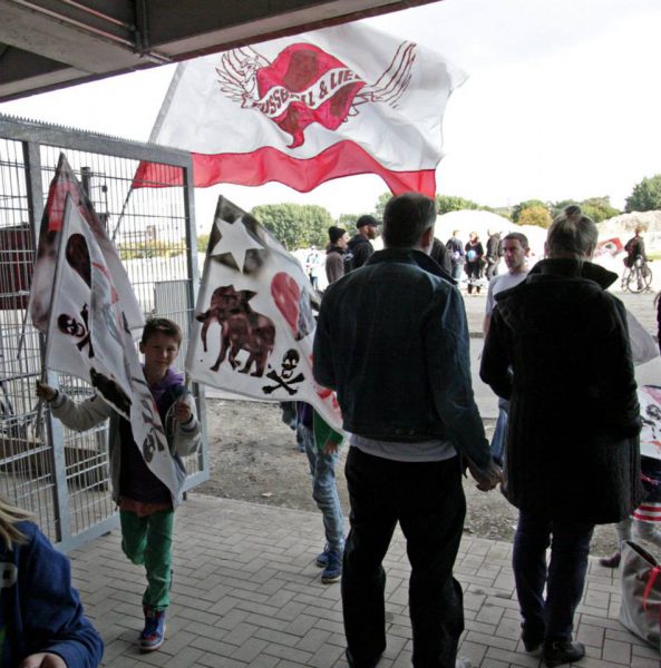Fussball und Liebe Fahnenworkshop (Foto Antje Frohmüller)_5