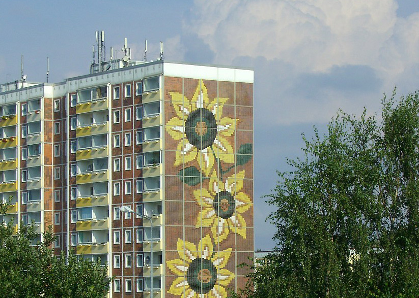 Rostock-Lichtenhagen_Sonnenblumenhaus