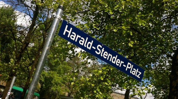 Schild Harald-Stender-Platz