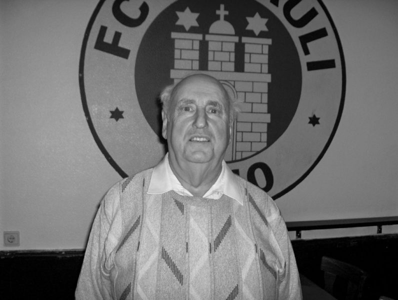 Portrait von Dieter Rittmeyer im alten Clubheim des FC St. Pauli